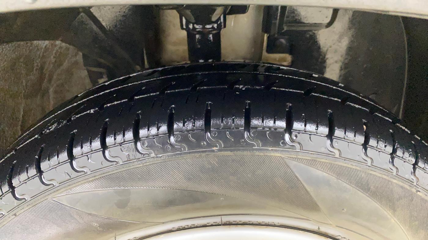 2015 Renault Kwid RXT 0.8, Petrol, Manual, 96,926 km, Right Front Tyre Tread