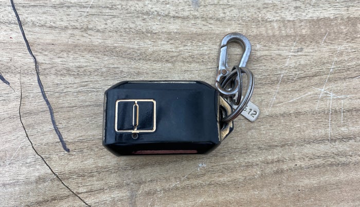 2020 Maruti Baleno ZETA PETROL 1.2, Petrol, Manual, 58,333 km, Key Close Up