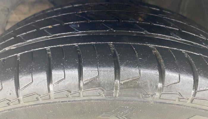 2020 Maruti Baleno ZETA PETROL 1.2, Petrol, Manual, 58,333 km, Left Front Tyre Tread