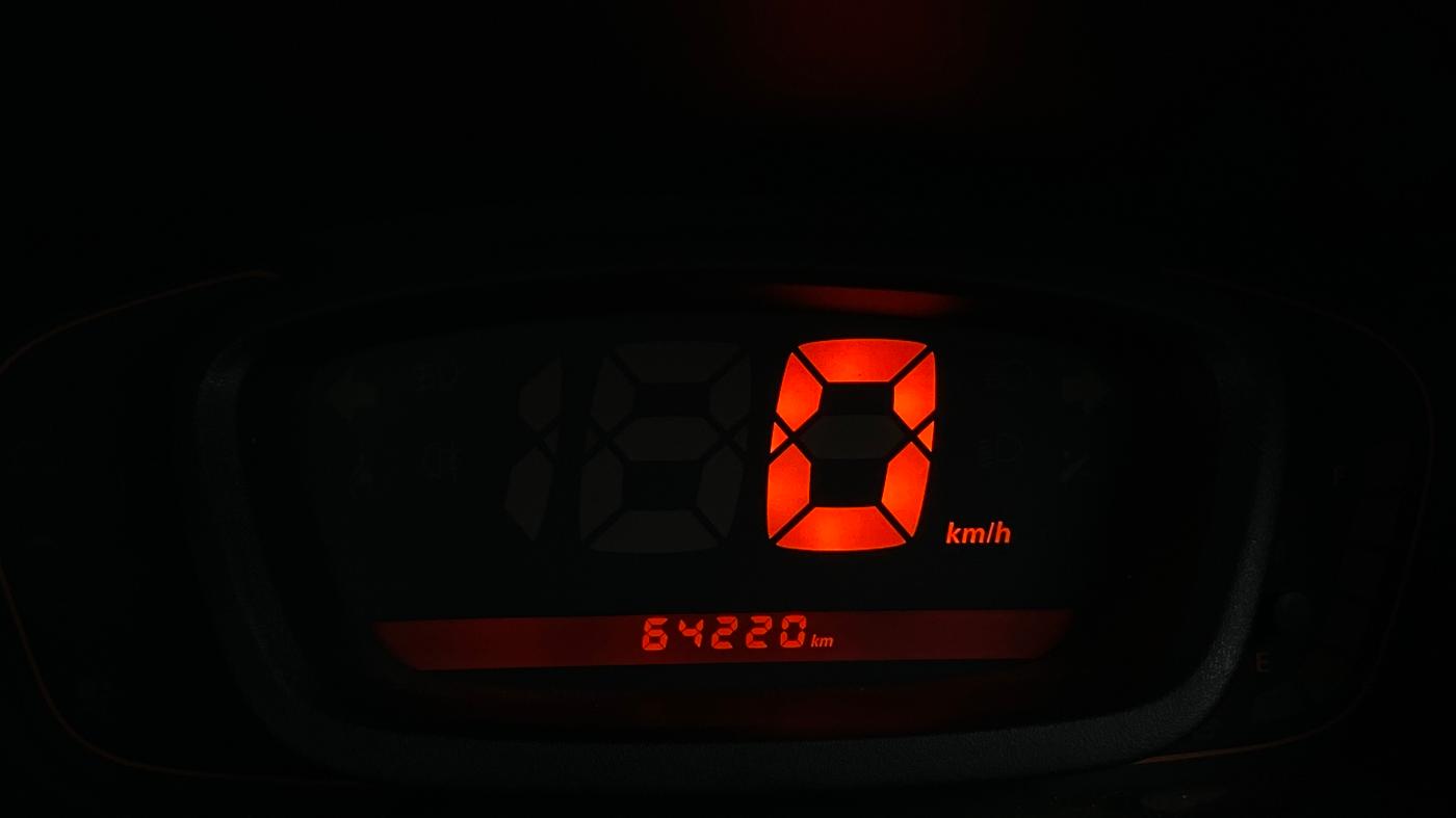2018 Renault Kwid RXT 0.8 (O), Petrol, Manual, 64,218 km, Odometer Image