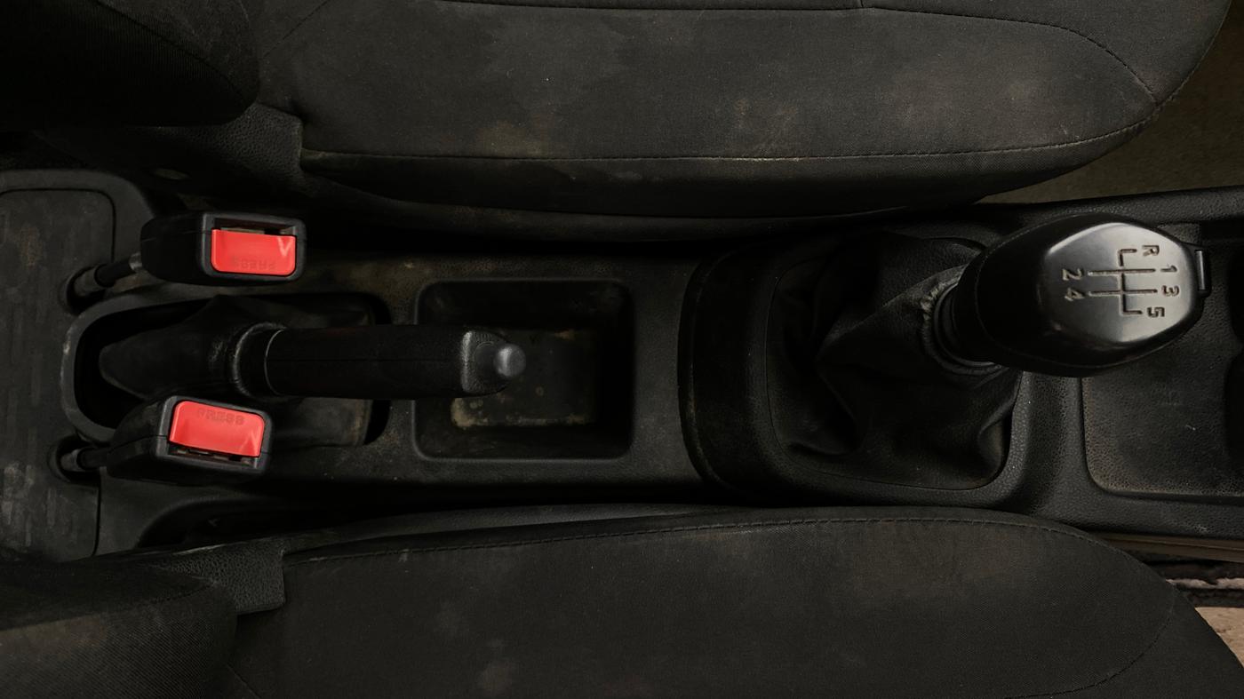 2018 Renault Kwid RXT 0.8 (O), Petrol, Manual, 64,218 km, Gear Lever