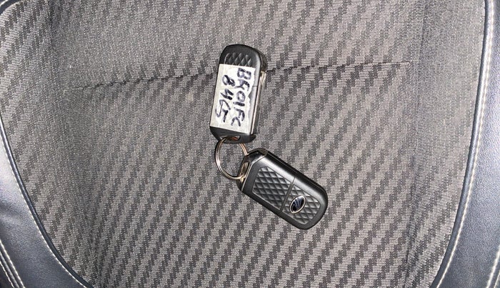 2021 Mahindra Thar LX HARD TOP 4WD MT, Diesel, Manual, 53,705 km, Key Close Up