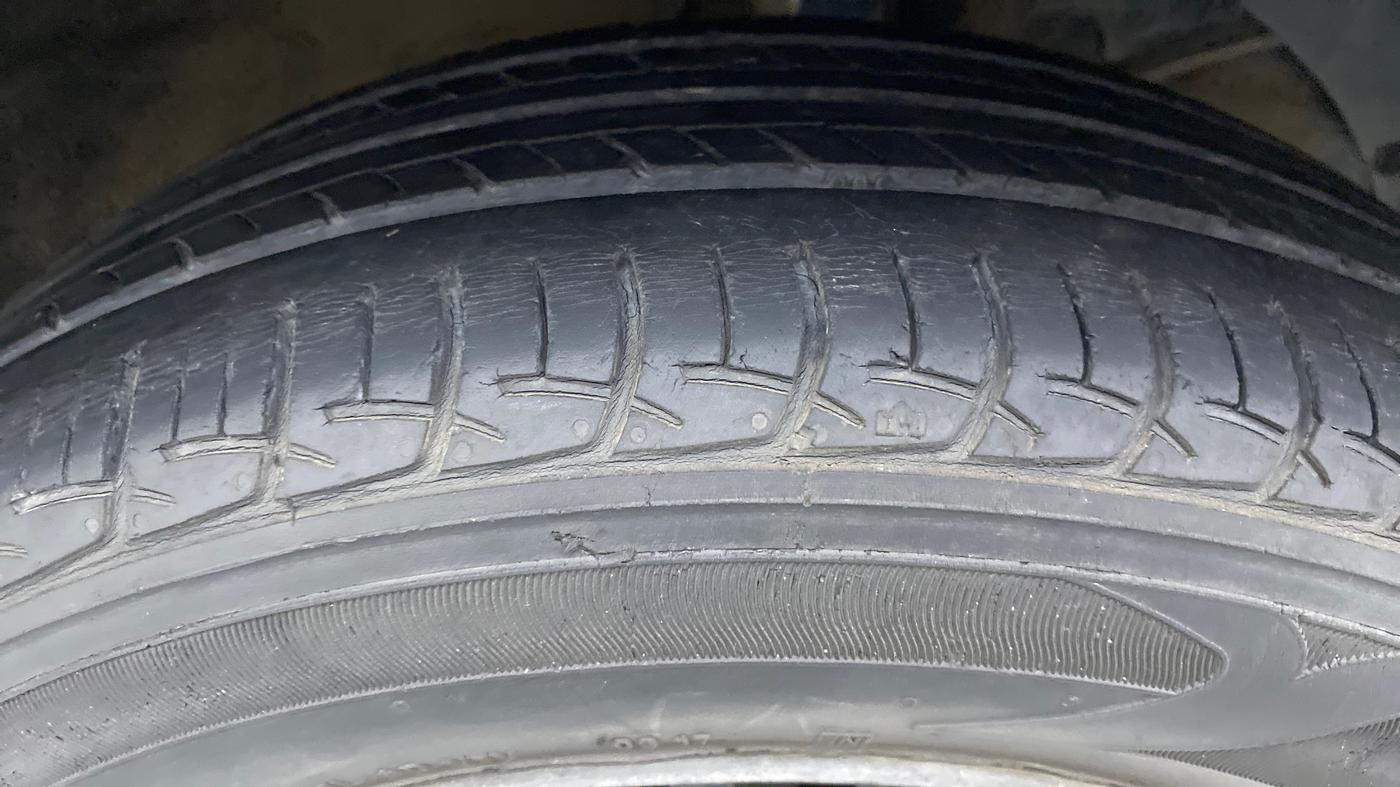 2017 Maruti Baleno DELTA 1.2 K12, Petrol, Manual, 63,288 km, Right Front Tyre Tread