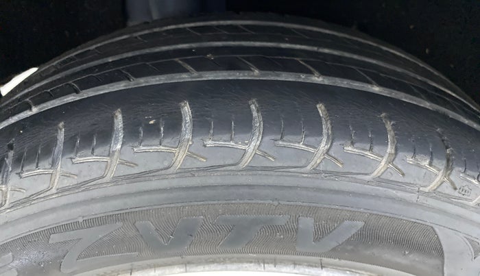 2017 Maruti Baleno DELTA 1.2 K12, Petrol, Manual, 63,288 km, Right Rear Tyre Tread