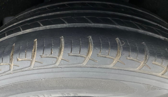 2017 Maruti Baleno DELTA 1.2 K12, Petrol, Manual, 63,288 km, Left Rear Tyre Tread