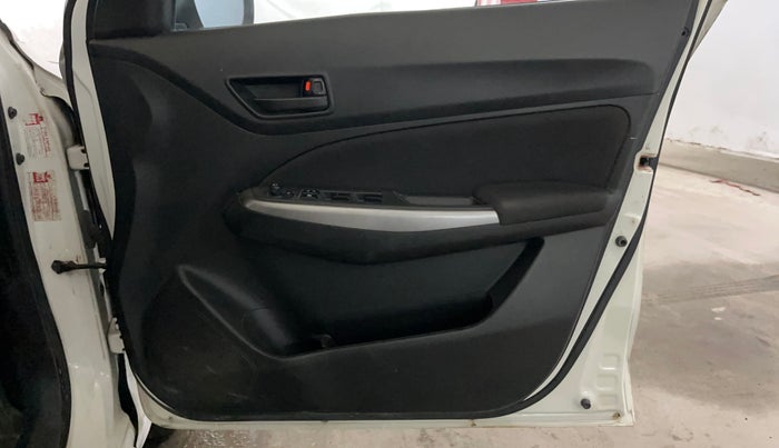 2020 Maruti Swift LXI, Petrol, Manual, 36,291 km, Driver Side Door Panels Control