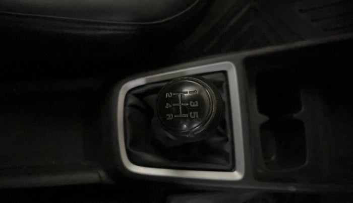 2020 Maruti Swift LXI, Petrol, Manual, 36,291 km, Gear Lever