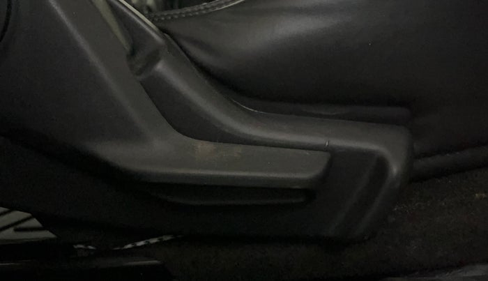 2020 Maruti Swift LXI, Petrol, Manual, 36,291 km, Driver Side Adjustment Panel