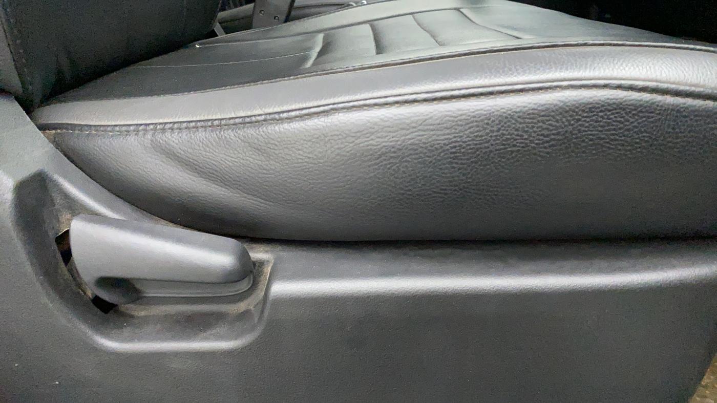 2014 Maruti Wagon R Stingray VXI, Petrol, Manual, 32,817 km, Driver Side Adjustment Panel