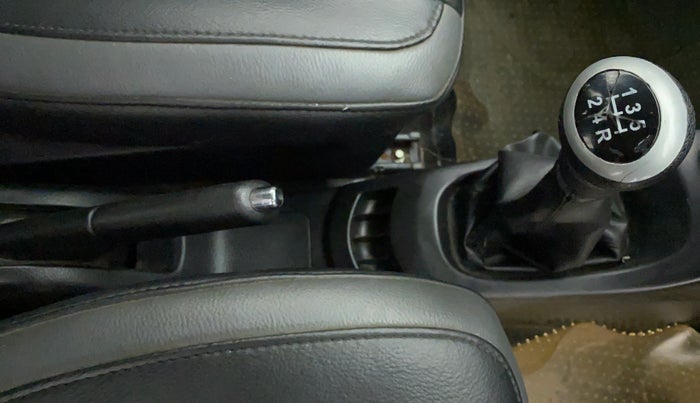 2014 Maruti Wagon R Stingray VXI, Petrol, Manual, 32,817 km, Gear Lever