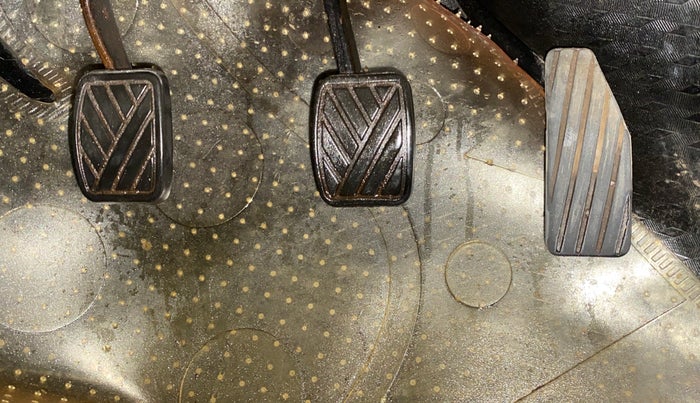 2014 Maruti Wagon R Stingray VXI, Petrol, Manual, 32,817 km, Pedals