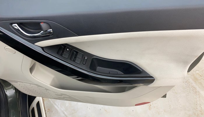 2021 Tata NEXON XZ PLUS (O) PETROL, Petrol, Manual, 40,161 km, Driver Side Door Panels Control