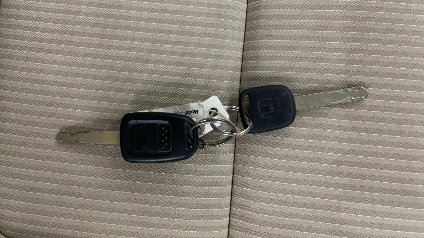 2019 Honda Amaze 1.2L I-VTEC S, CNG, Manual, 90,981 km, Key Close Up