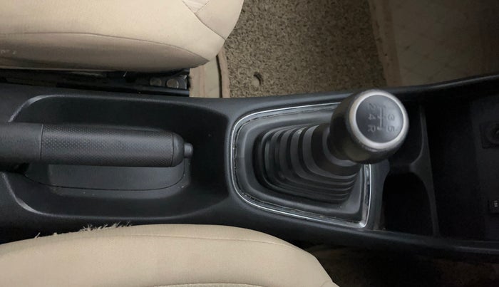 2019 Honda Amaze 1.2L I-VTEC S, CNG, Manual, 90,981 km, Gear Lever