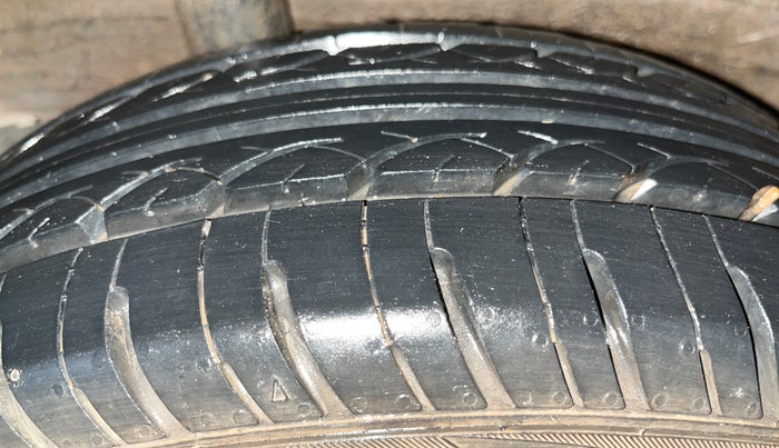 2019 Honda Amaze 1.2L I-VTEC S, CNG, Manual, 90,981 km, Right Rear Tyre Tread