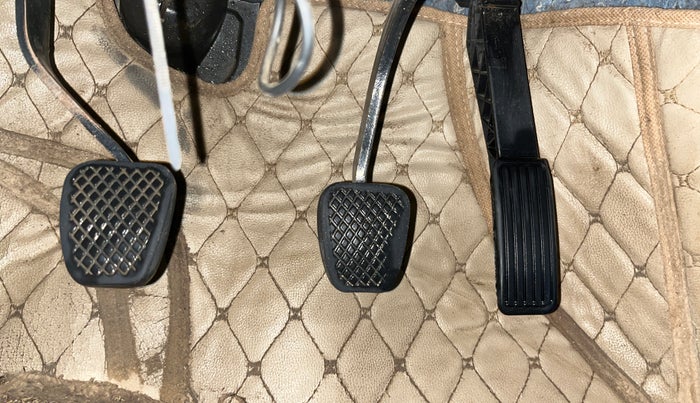 2019 Honda Amaze 1.2L I-VTEC S, CNG, Manual, 90,981 km, Pedals