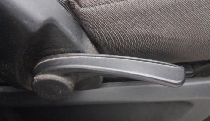 2016 Tata Nano TWIST XT, Petrol, Manual, 49,113 km, Driver Side Adjustment Panel