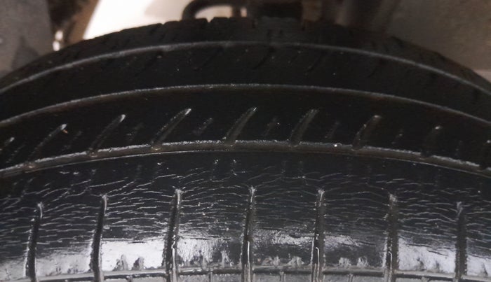 2016 Tata Nano TWIST XT, Petrol, Manual, 49,113 km, Right Rear Tyre Tread