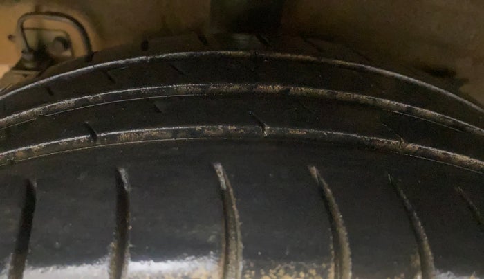 2014 Hyundai Grand i10 MAGNA 1.2 KAPPA VTVT, Petrol, Manual, 63,231 km, Right Rear Tyre Tread