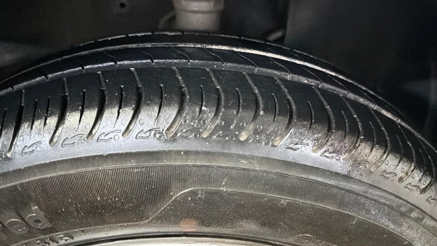 2023 Maruti New Wagon-R ZXI 1.2, Petrol, Manual, 21,188 km, Right Front Tyre Tread