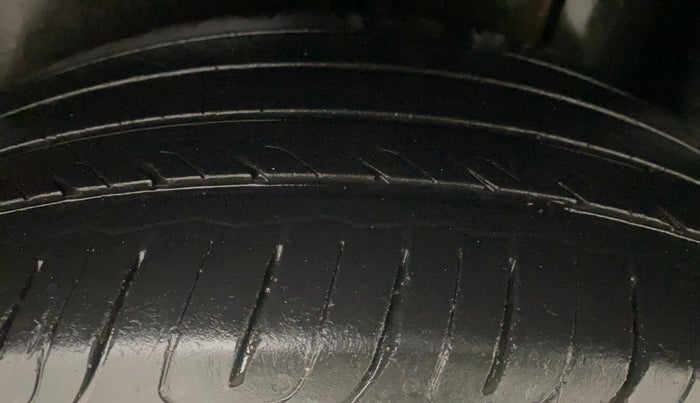 2021 Skoda KUSHAQ AMBITION 1.0L TSI AT, Petrol, Automatic, 32,052 km, Left Rear Tyre Tread