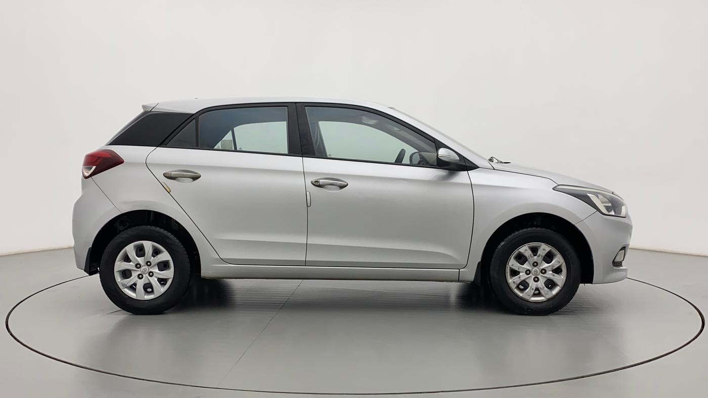2017 Hyundai Elite i20 SPORTZ 1.2, Petrol, Manual, 1,12,336 km, Right Side View