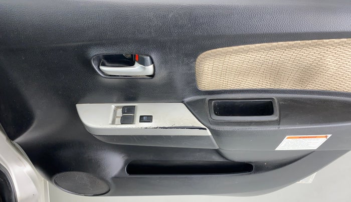2018 Maruti Wagon R 1.0 LXI CNG, CNG, Manual, 27,190 km, Driver Side Door Panels Control