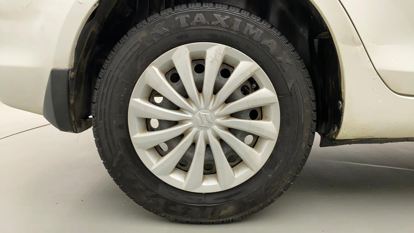 2016 Maruti Swift Dzire VXI, CNG, Manual, 81,632 km, Right Rear Wheel
