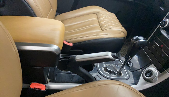 2018 Mahindra XUV500 W11 AT, Diesel, Automatic, 84,090 km, Gear Lever