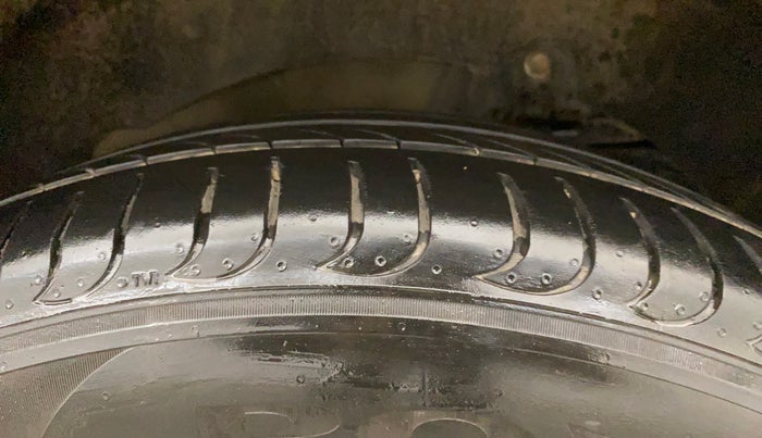 2018 Mahindra XUV500 W11 AT, Diesel, Automatic, 84,090 km, Left Rear Tyre Tread