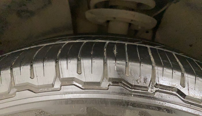 2018 Mahindra XUV500 W11 AT, Diesel, Automatic, 84,090 km, Left Front Tyre Tread
