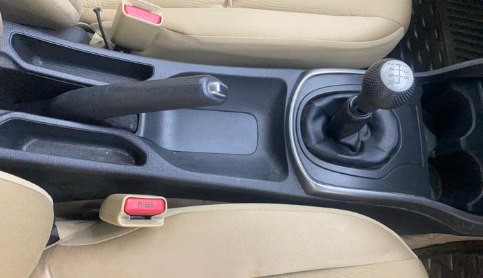 2014 Honda City 1.5L I-DTEC SV, Diesel, Manual, 1,25,757 km, Gear Lever