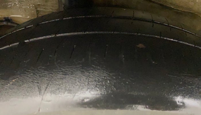 2014 Honda City 1.5L I-DTEC SV, Diesel, Manual, 1,25,757 km, Right Rear Tyre Tread