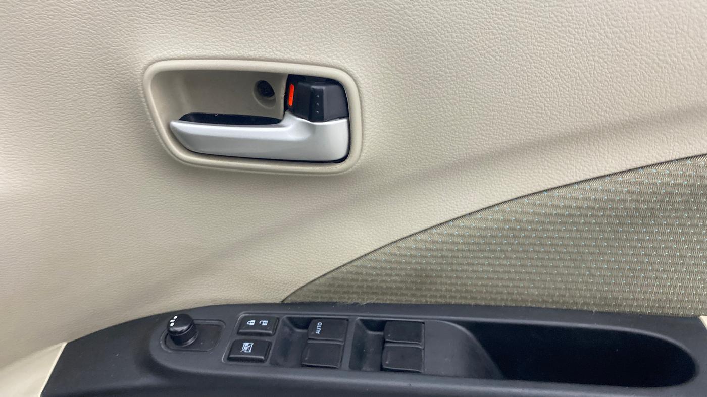 2019 Maruti Celerio ZXI AMT (O), Petrol, Automatic, 67,668 km, Driver Side Door Panels Control