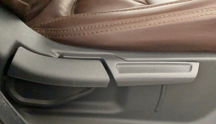 2022 Hyundai GRAND I10 NIOS SPORTZ 1.2 KAPPA VTVT CNG, CNG, Manual, 51,298 km, Driver Side Adjustment Panel