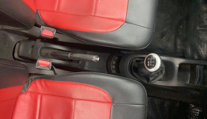 2015 Maruti Wagon R 1.0 VXI, Petrol, Manual, 36,091 km, Gear Lever