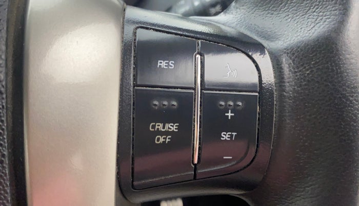 2018 Mahindra XUV500 W11, Diesel, Manual, 48,357 km, Adaptive Cruise Control