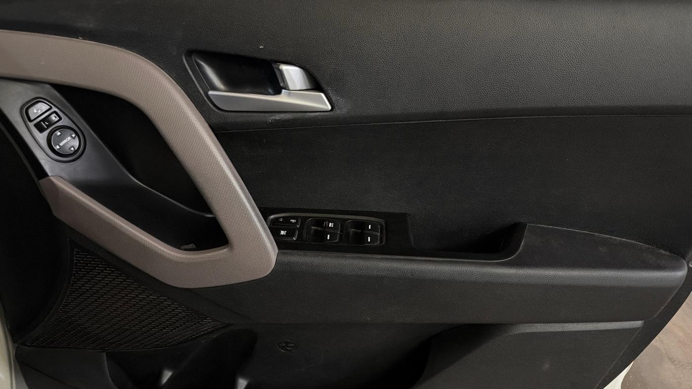 2019 Hyundai Creta SX 1.6 PETROL, Petrol, Manual, 1,18,767 km, Driver Side Door Panels Control