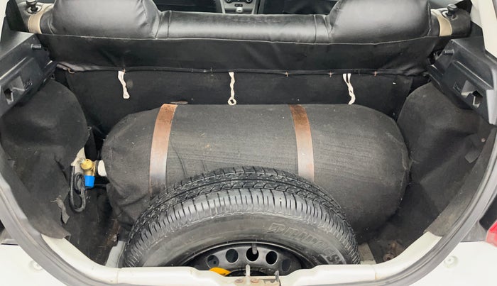 2020 Tata Tiago XE PETROL, CNG, Manual, 26,025 km, Boot Inside