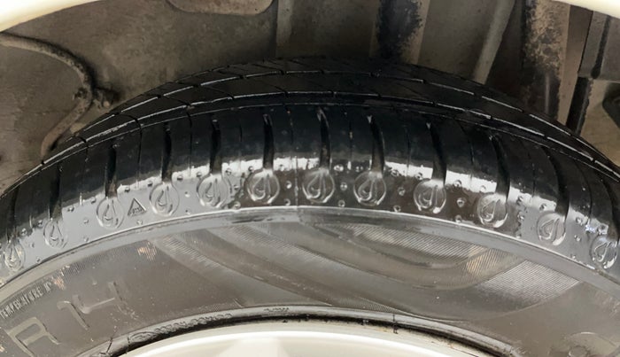 2020 Tata Tiago XE PETROL, CNG, Manual, 26,025 km, Left Rear Tyre Tread