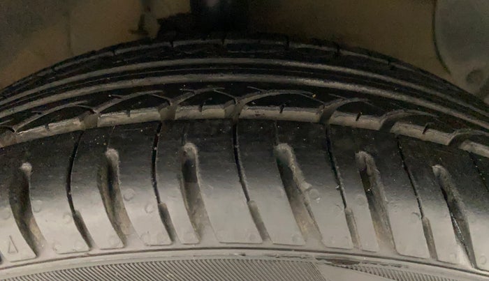 2014 Hyundai Grand i10 ASTA AT 1.2 KAPPA VTVT, Petrol, Automatic, 83,346 km, Right Front Tyre Tread