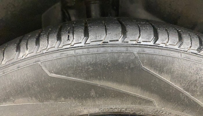 2015 Ford Ecosport TITANIUM 1.5L DIESEL, Diesel, Manual, 94,762 km, Right Front Tyre Tread