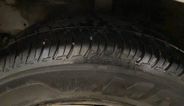 2020 Hyundai AURA S 1.2 CNG, CNG, Manual, 94,746 km, Left Front Tyre Tread