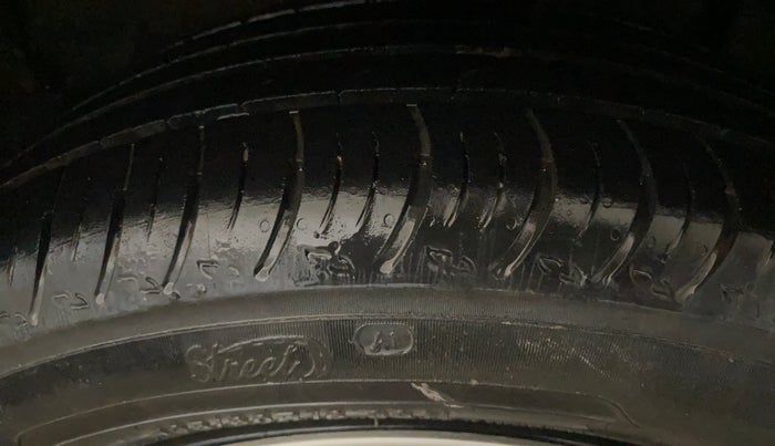 2021 Nissan MAGNITE XL, Petrol, Manual, 19,274 km, Left Rear Tyre Tread