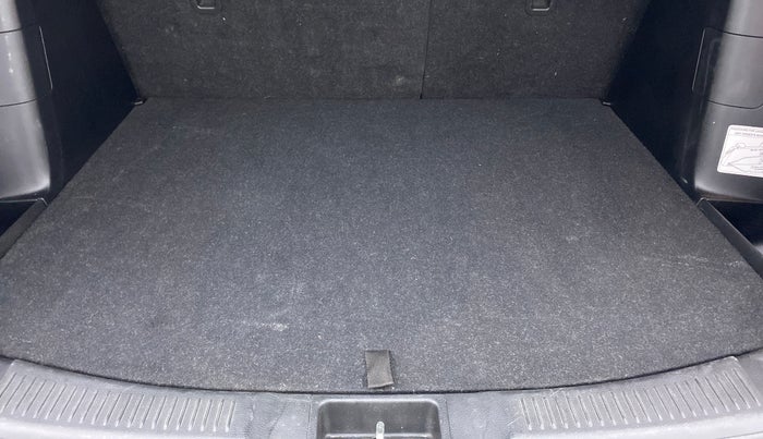 2020 Maruti S Cross ALPHA AT1.5, Petrol, Automatic, 31,557 km, Boot Inside