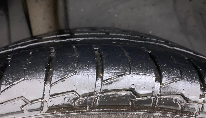 2020 Maruti S Cross ALPHA AT1.5, Petrol, Automatic, 31,557 km, Right Rear Tyre Tread