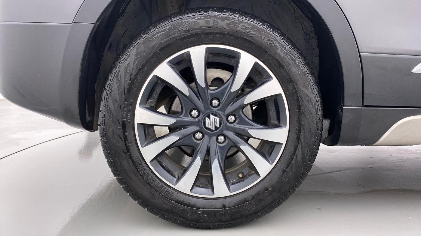 2020 Maruti S Cross ALPHA AT1.5, Petrol, Automatic, 31,557 km, Right Rear Wheel
