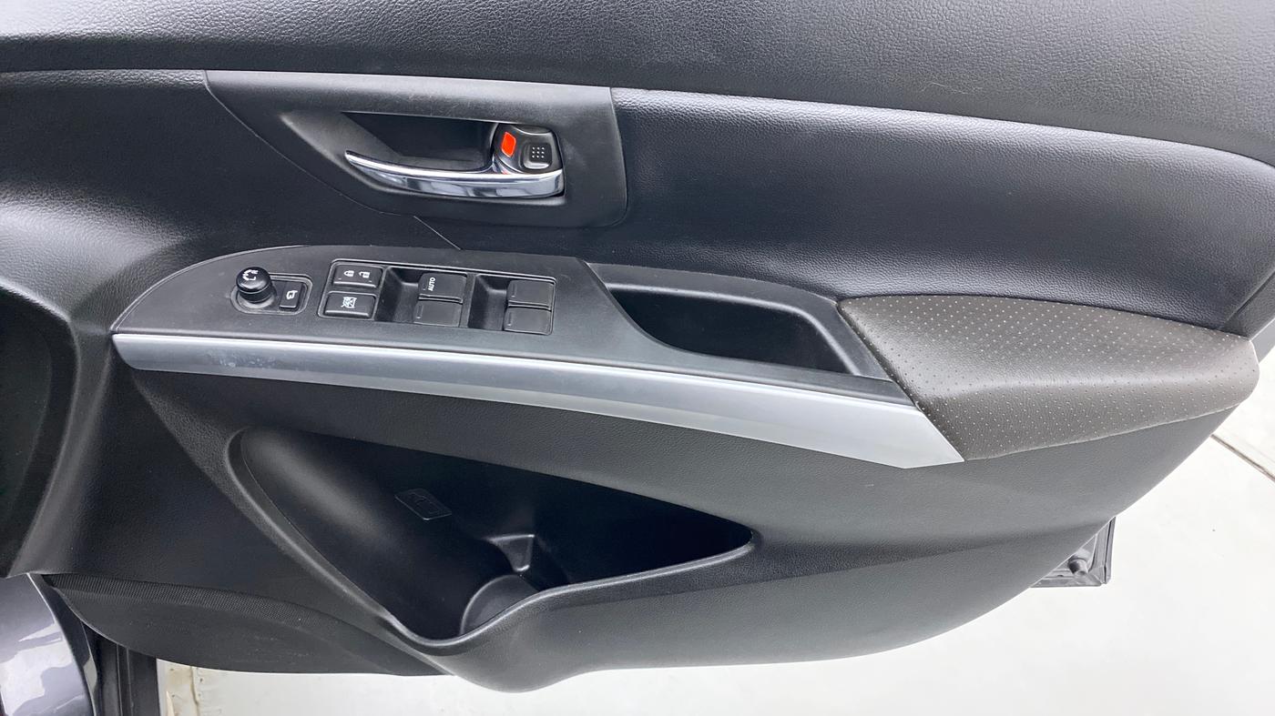 2020 Maruti S Cross ALPHA AT1.5, Petrol, Automatic, 31,557 km, Driver Side Door Panels Control