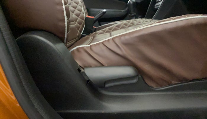 2021 Toyota URBAN CRUISER MID GRADE MT, CNG, Manual, 79,736 km, Driver Side Adjustment Panel