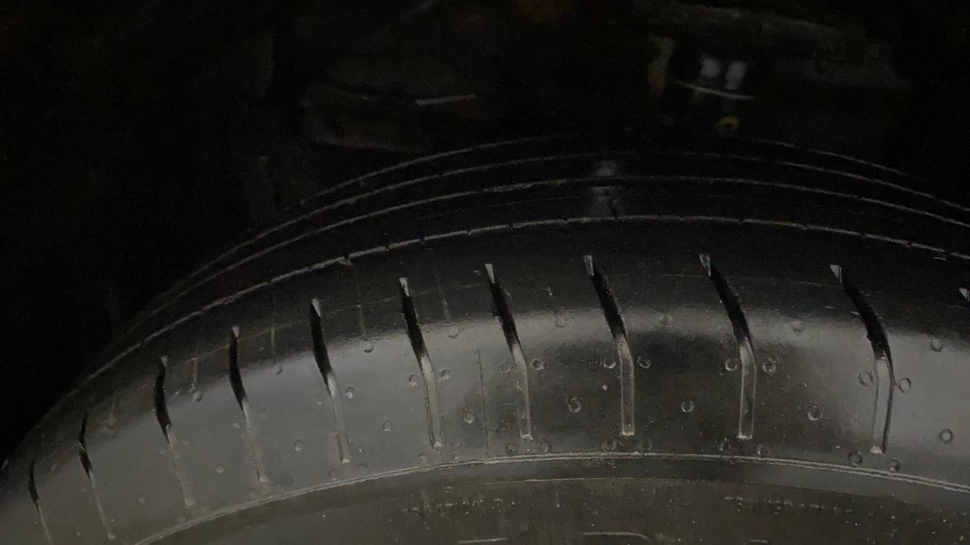 2021 Toyota URBAN CRUISER MID GRADE MT, CNG, Manual, 79,757 km, Left Front Tyre Tread